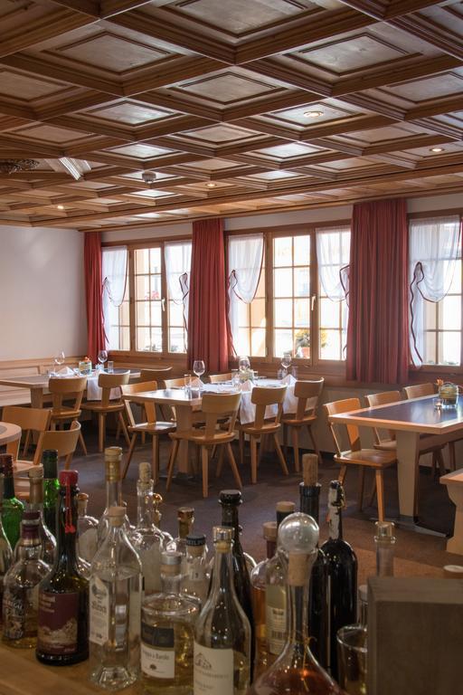 Hotel Central Obersaxen Bagian luar foto